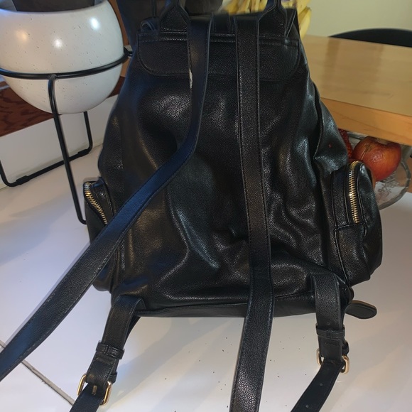 Black backpack - Picture 2 of 2